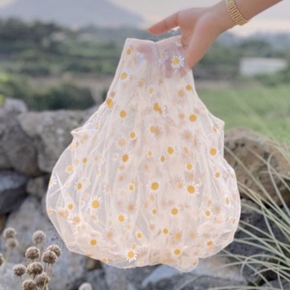WHITE DAISY TRANSPARENT TOTE BAG COTTAGE CORE